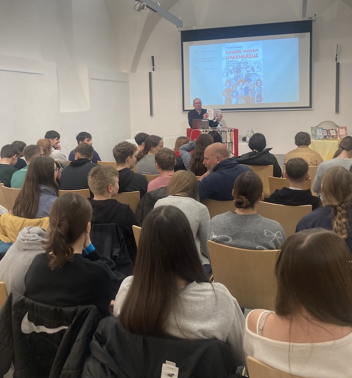 Kinder unterm Hakenkreuz- Lesung mit Frank Schwieger
